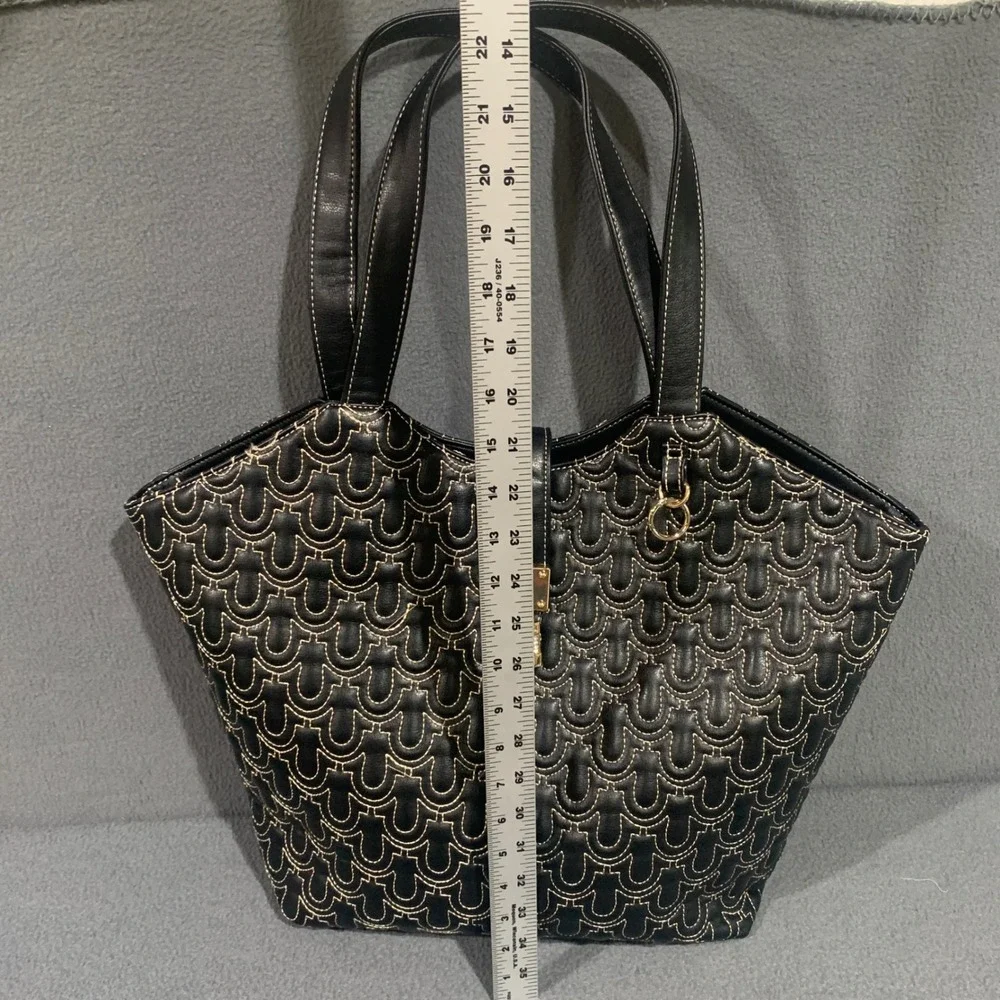 True Religion Black Horseshoe Quilted Tote Bag Gold Rhinestone Padlock‎ Large
